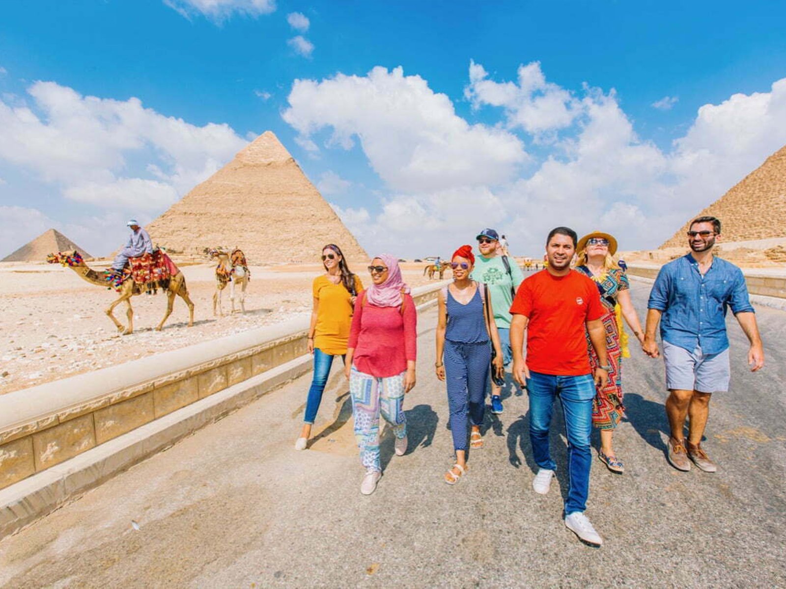 Full-day tour of Cairo and Giza in a small group by minibus.