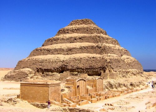 From Cairo: Private Full Day Trip to The Pyramids of Giza and Saqqara - Memphis