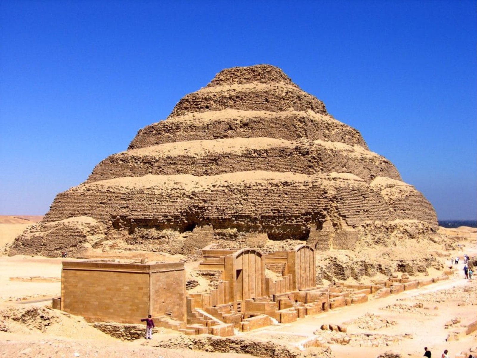 From Cairo: Private Full Day Trip to The Pyramids of Giza and Saqqara - Memphis