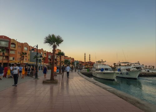 Hurghada Evening City Tour – Explore the Nightlife