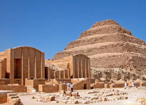 From Cairo: Private full-day tour to the Pyramids of Giza, Sakkara, and Memphis