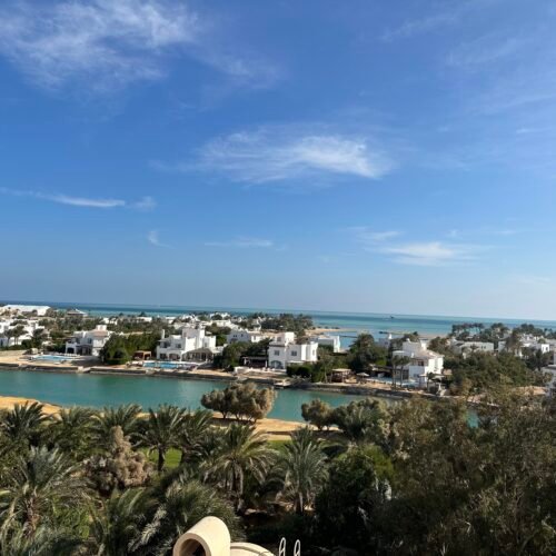 El Gouna Stadtrundfahrt – Das exklusive Ferienparadies nahe Hurghada! Entdeckt Stadtteile, Luxushotels, Restaurants, Golfplätze, und Basare.